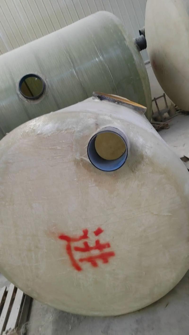 公司 粉丝 245 获赞 2766 关注 重庆市大足县玻璃钢化粪池重庆工厂